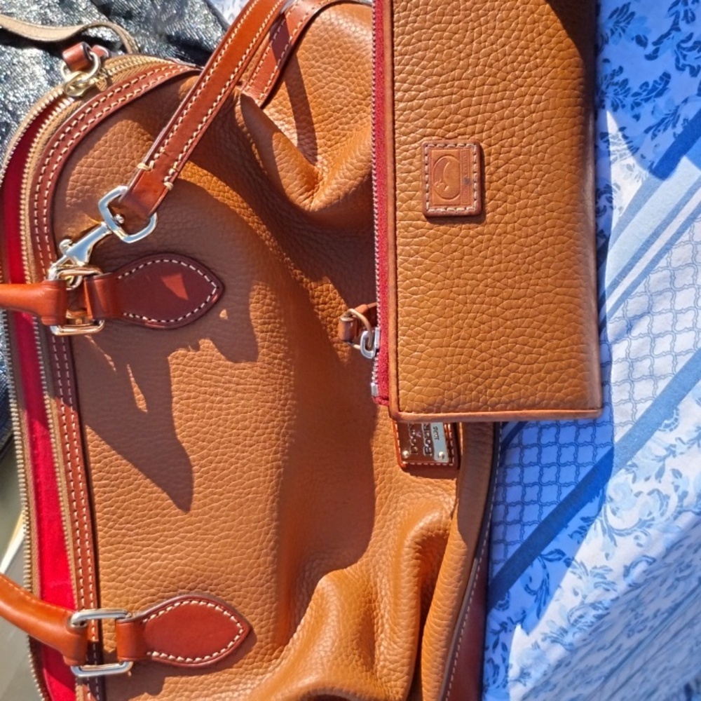 Shoes - Picture 4 of 4